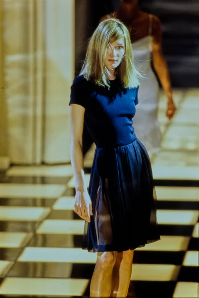 Look 16